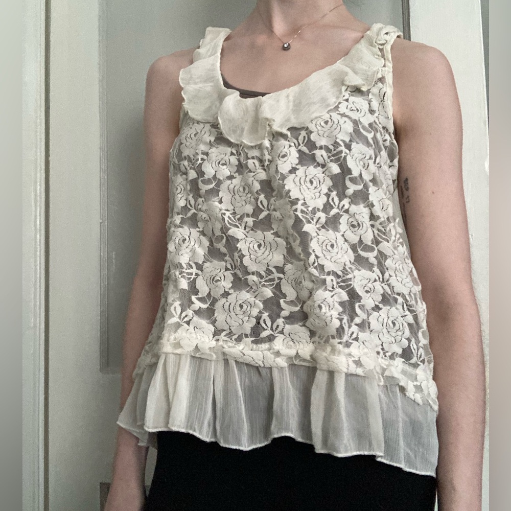 Medium Lapis Floral Lace Flowy Cream White Tanktop